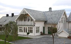 Alnes Gard